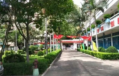 開遠(yuǎn)市笫一職業(yè)高級(jí)中學(xué)
