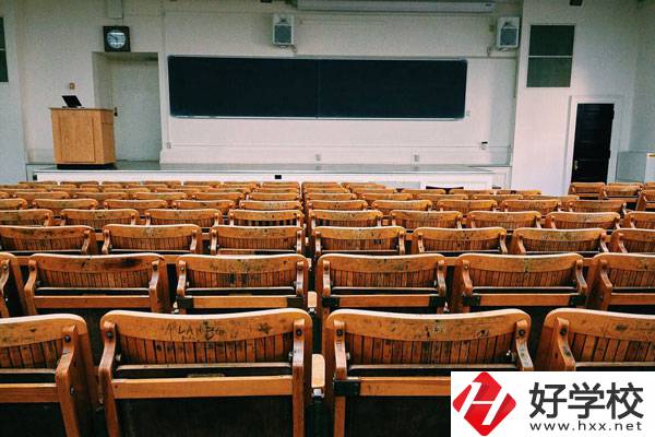 湖南醫(yī)藥中專學校主要專業(yè)有哪些？就業(yè)優(yōu)勢有哪些？