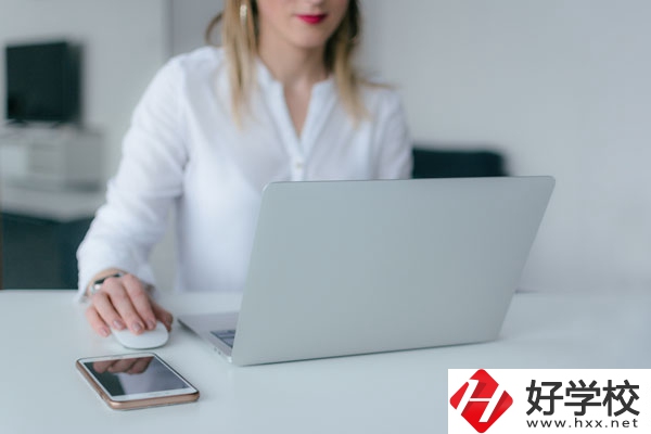 計算機(jī)專業(yè)女生