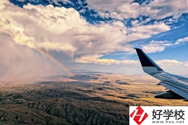 桂東縣職業(yè)教育中心報(bào)名要求有哪些？學(xué)費(fèi)貴嗎？