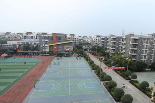 1637315777796918.jpg 四川工業(yè)貿(mào)易學(xué)校錄取分?jǐn)?shù)線是多少頁.jpg