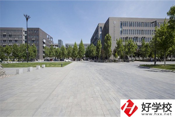 邵陽的中專學(xué)校有哪些好？什么人適合上中專？
