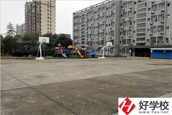 益陽(yáng)電腦美術(shù)職業(yè)學(xué)校有什么特色專業(yè)？