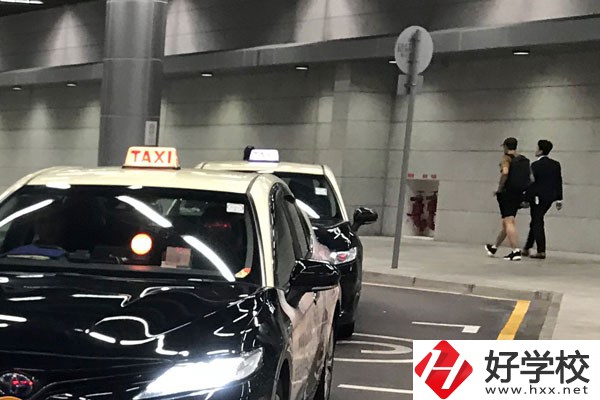 初中畢業(yè)讀婁底工貿(mào)職業(yè)中專，可以學(xué)什么專業(yè)？