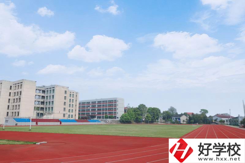 益陽(yáng)高級(jí)技工學(xué)校怎么樣？師資力量怎么樣？