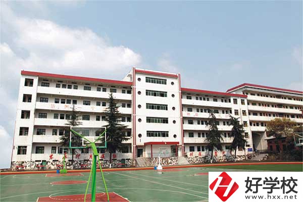 益陽的技工學校什么時候可以報名？入學需要注意什么？