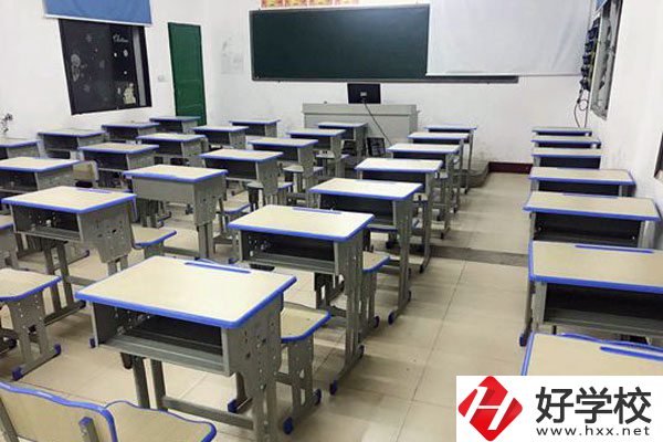 株洲英泰軟件工程技術(shù)學(xué)校有哪些專業(yè)和專業(yè)方向？
