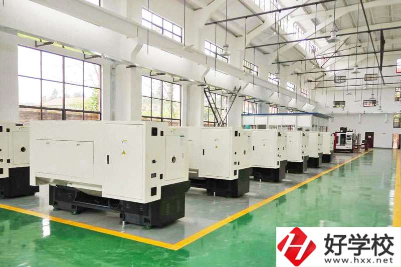 株洲南方航空高級(jí)技工學(xué)校實(shí)訓(xùn)室