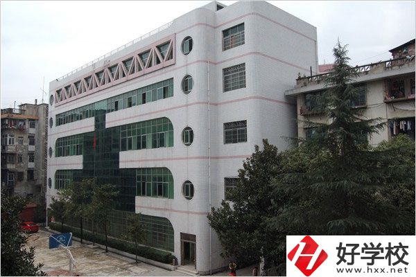 湘西有沒有公辦藝術(shù)學(xué)校？學(xué)藝術(shù)有什么出路？