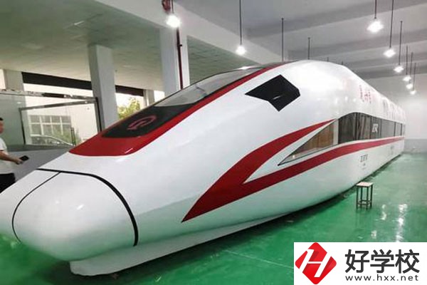 衡陽市湘藍(lán)職業(yè)學(xué)校實(shí)訓(xùn)室