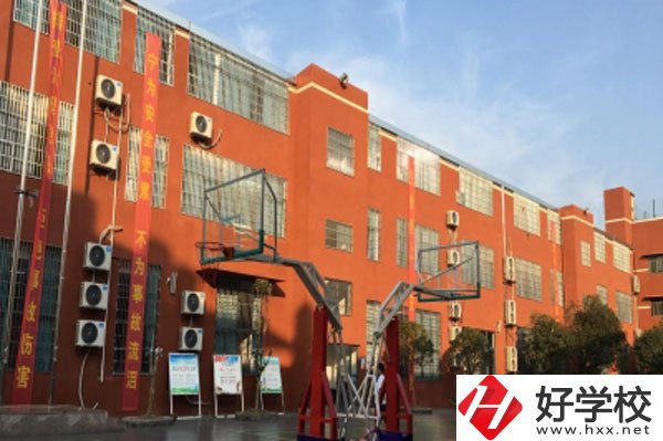 長沙市英藍(lán)中等職業(yè)學(xué)校怎么樣？收費(fèi)標(biāo)準(zhǔn)如何？
