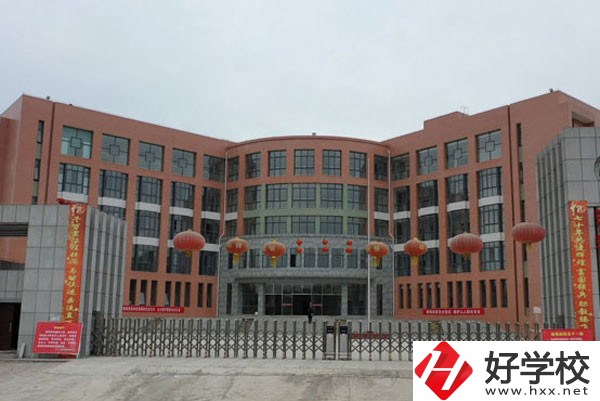 花垣縣職業(yè)高級中學(xué)的辦學(xué)優(yōu)勢有哪些？招生要求高嗎？