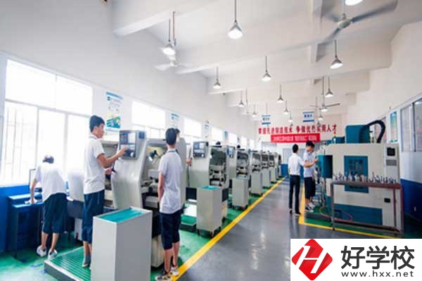 湖南省芷江民族職業(yè)中專學校有哪些辦學特色？