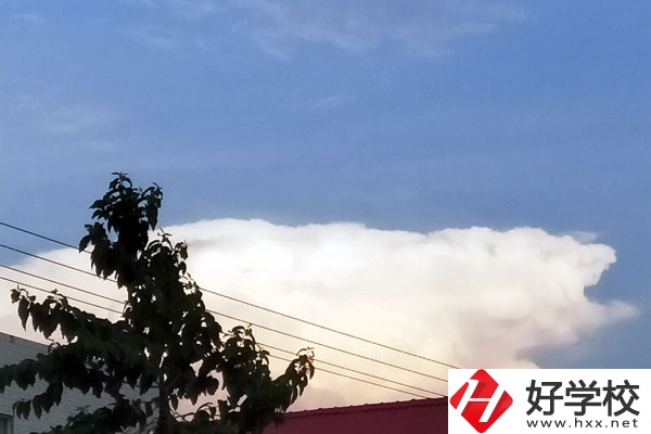 漣源市工貿(mào)職業(yè)中等專業(yè)學(xué)校專業(yè)就業(yè)前景怎么樣？