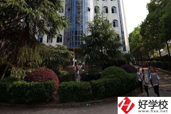 湖南有藝術(shù)類職校嗎？學(xué)費貴不貴？