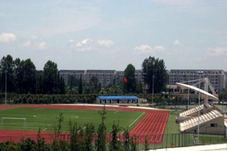 內江市鐵路機械學校