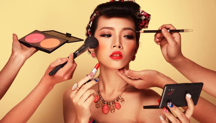美容美發(fā)與造型化妝專業(yè)好就業(yè)嗎？