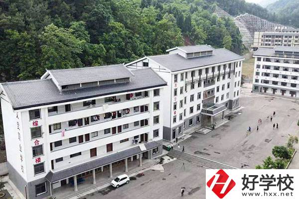 想在張家界就讀運(yùn)動訓(xùn)練專業(yè)，推薦這所學(xué)校