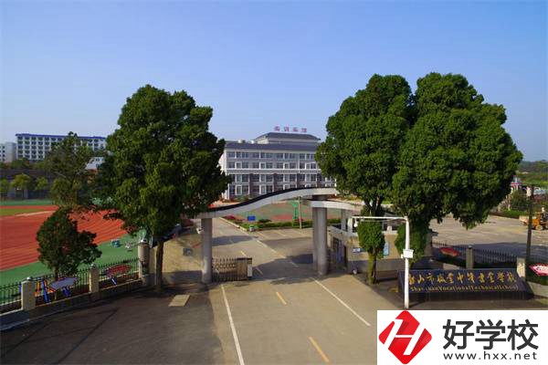 湘潭中考300-400分能讀哪些公立學(xué)校？讀職校有什么前景？