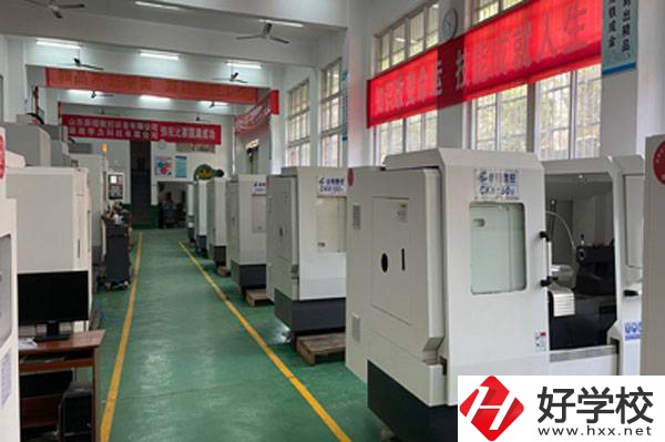湖南省工業(yè)貿(mào)易學(xué)校在什么位置？有哪些辦學(xué)優(yōu)勢(shì)？