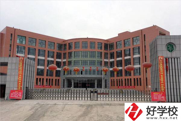 湘西花垣縣有中專學校嗎？學校怎么樣？