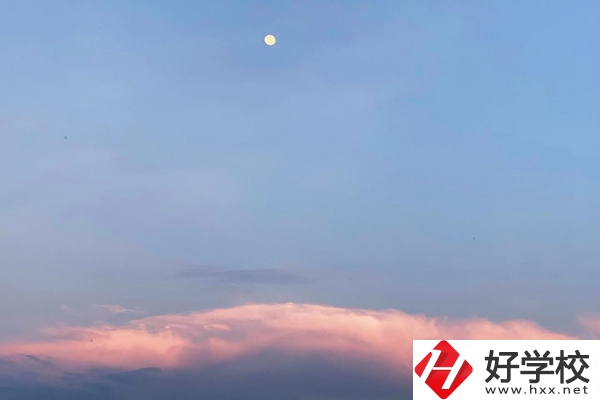南縣創(chuàng)意職業(yè)技術(shù)學(xué)校有什么推薦專業(yè)？