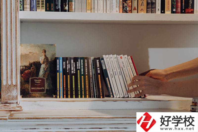 懷化萬昌中等專業(yè)學校有哪些專業(yè)？如何選擇？