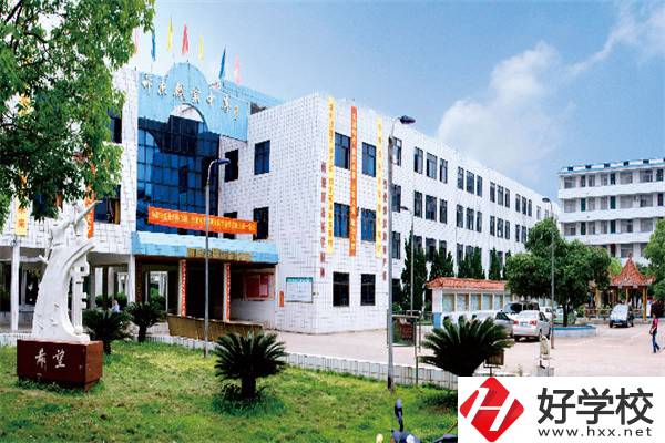 祁東縣職業(yè)中等專業(yè)學(xué)校是公辦還是民辦？學(xué)費(fèi)是多少？