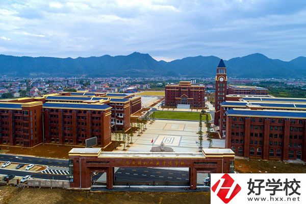湘北職業(yè)中專學(xué)校是公辦的還是民辦的？在哪里？