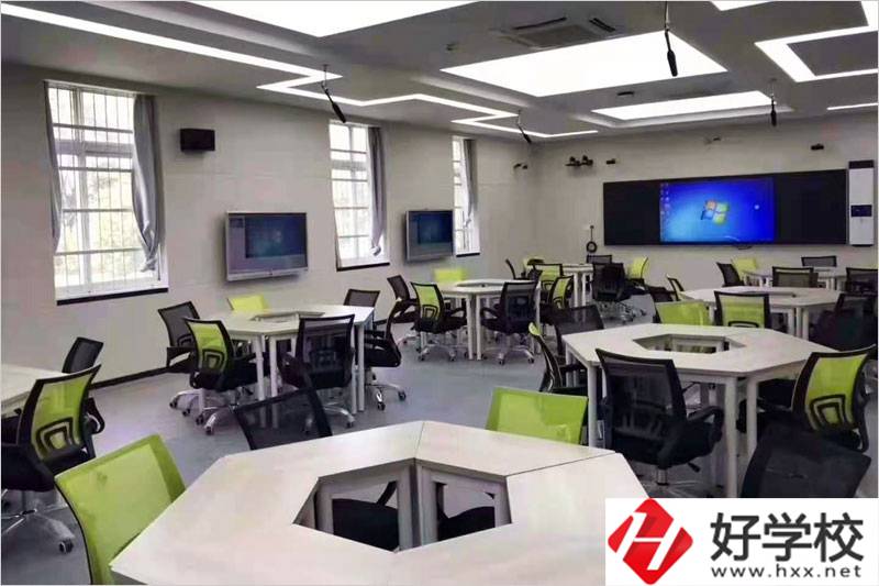 安鄉(xiāng)縣職業(yè)中專學(xué)校師資力量如何？值不值得報考？