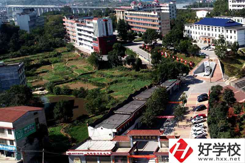 邵陽(yáng)交通職業(yè)中專(zhuān)怎么樣？收費(fèi)標(biāo)準(zhǔn)是什么？