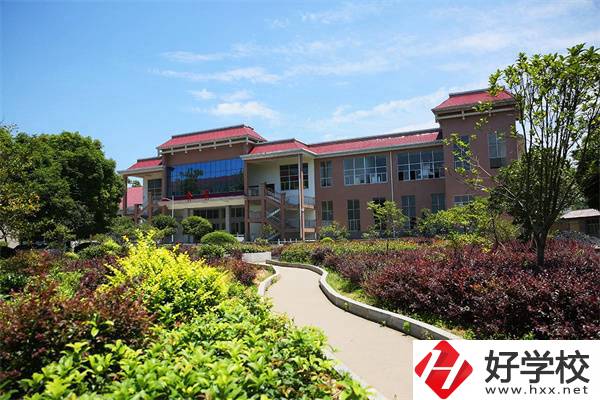 懷化的公辦中專有什么辦學(xué)特色？可以學(xué)什么專業(yè)？
