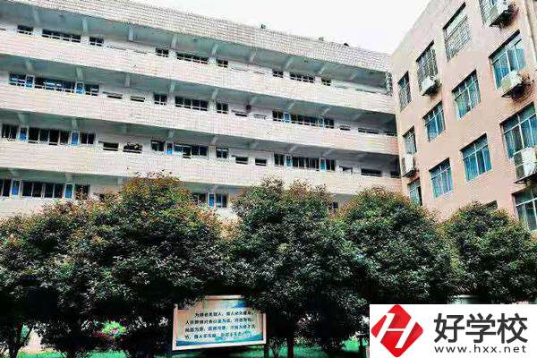 岳陽(yáng)市網(wǎng)絡(luò)工程職業(yè)技術(shù)學(xué)校怎么樣？就業(yè)前景如何？