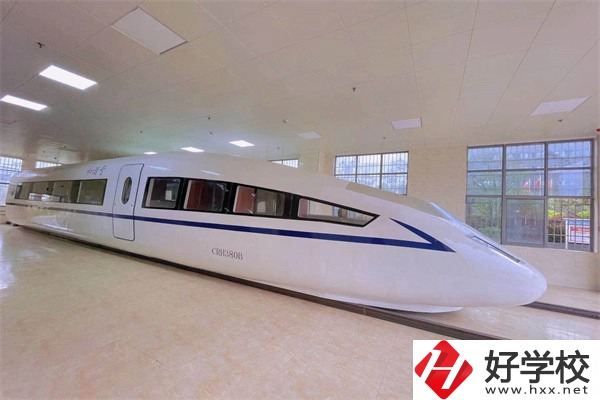 長(zhǎng)沙涉外旅游職業(yè)中專(zhuān)是民辦學(xué)校嗎？有哪些辦學(xué)特色？
