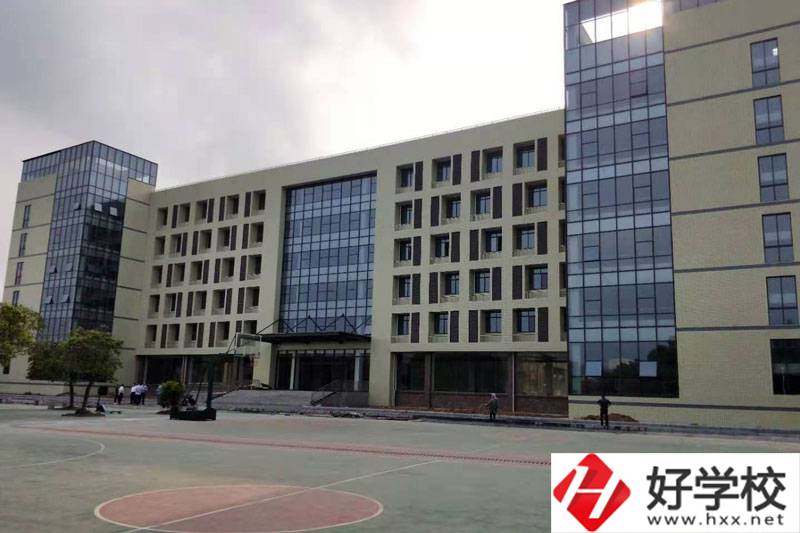 永州工業(yè)貿(mào)易中等專業(yè)學(xué)校有哪些專業(yè)？