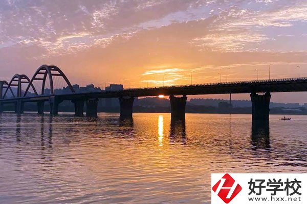 湖南省水利水電建設(shè)工程學(xué)校宿舍環(huán)境怎么樣？