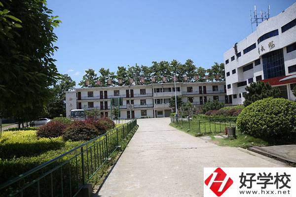 懷化市溆浦有什么中專學校？辦學條件如何？