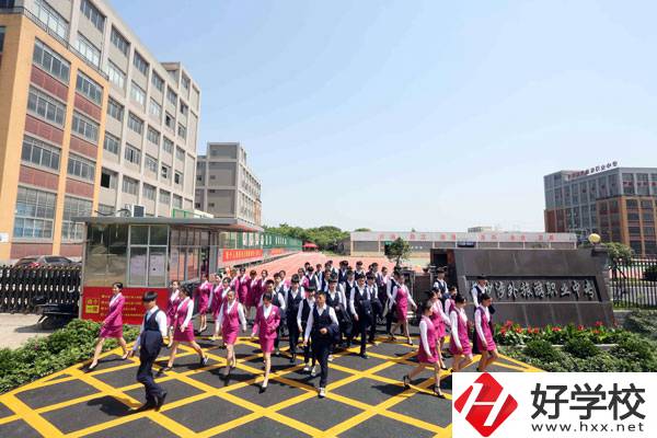 長沙涉外旅游職業(yè)中專的藝術(shù)設(shè)計(jì)與制作專業(yè)怎么樣？