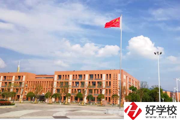 懷化師范高等?？茖W(xué)校（中職部）教學(xué)樓