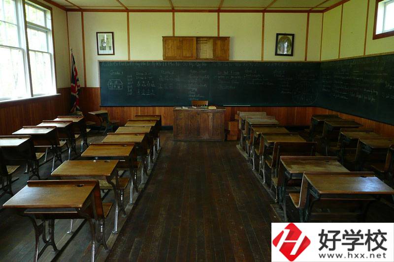 湘西州經(jīng)濟貿(mào)易學校是公辦學校嗎？怎么樣？