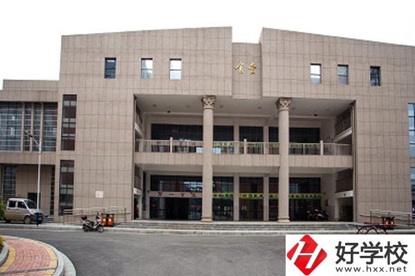 鳳凰縣職業(yè)中專學(xué)校怎么樣，有哪些招生專業(yè)？