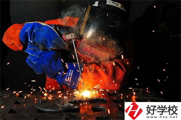 郴州有學(xué)電焊專(zhuān)業(yè)的學(xué)校嗎？就業(yè)薪資高嗎？