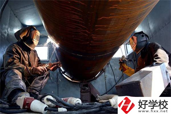 在湖南選擇技校就讀有什么優(yōu)勢？讀技校怎么樣？