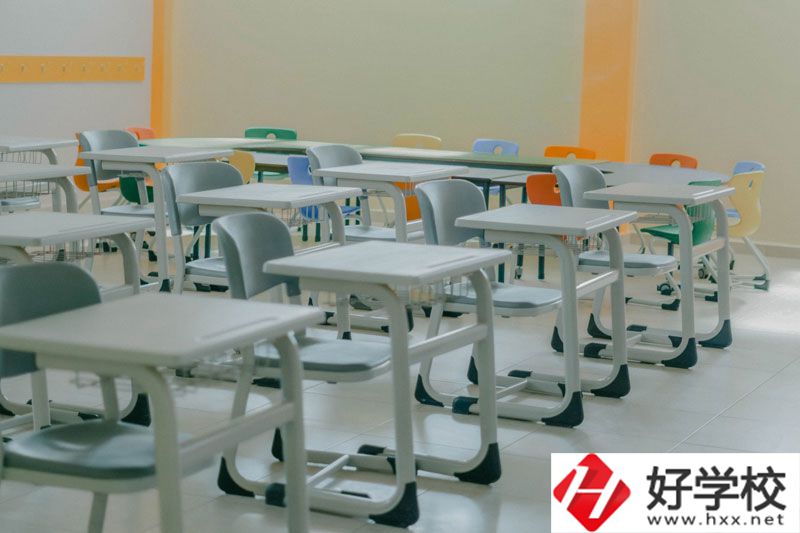 湘潭第一職業(yè)中專師資力量如何？學(xué)費(fèi)多少？