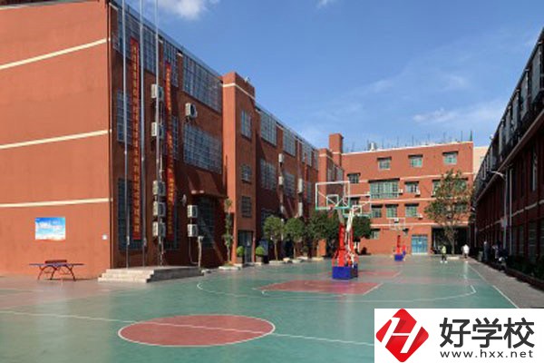長沙市英藍(lán)中等職業(yè)學(xué)校怎么樣？有沒有官網(wǎng)？