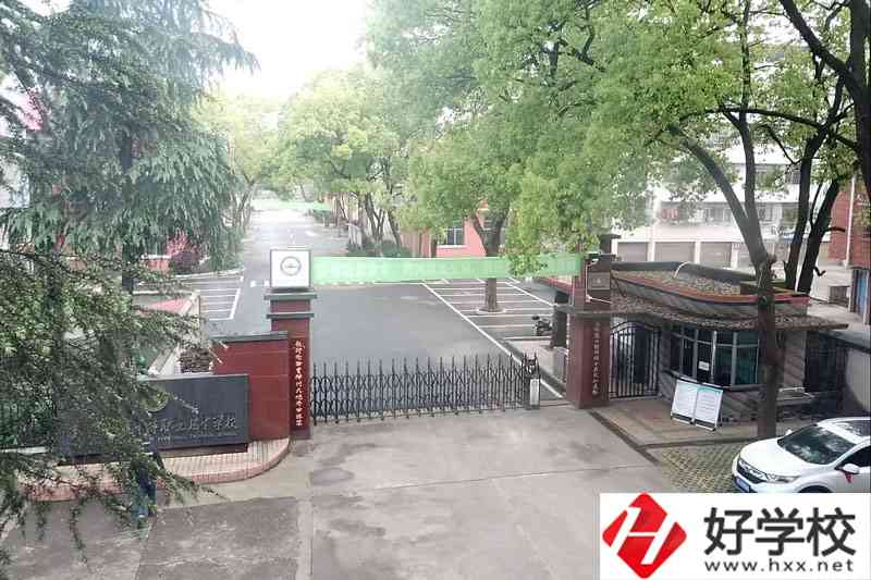湖南邵陽(yáng)市遠(yuǎn)航中等職業(yè)技術(shù)學(xué)校有哪些專業(yè)？