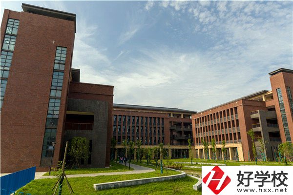 常德汽車(chē)機(jī)電學(xué)校怎么樣?值得就讀嗎？
