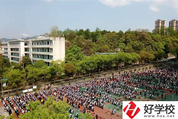 懷化技校有什么辦學(xué)優(yōu)勢？就讀技校要不要學(xué)費(fèi)？