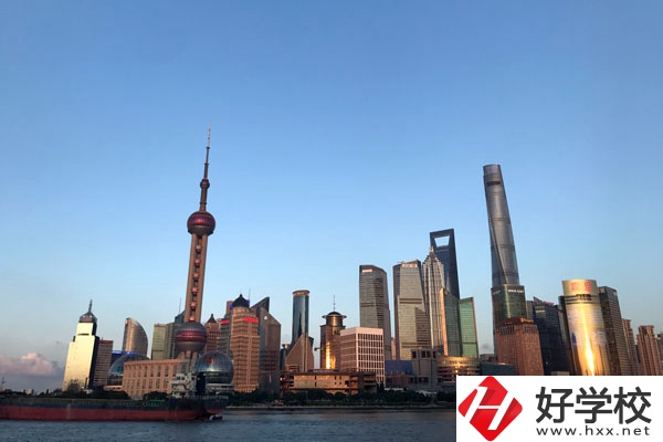 常德財經(jīng)中等專業(yè)學校的設(shè)施怎么樣？