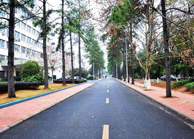 安徽機(jī)電技師學(xué)院2025年學(xué)費(fèi)多少錢一年